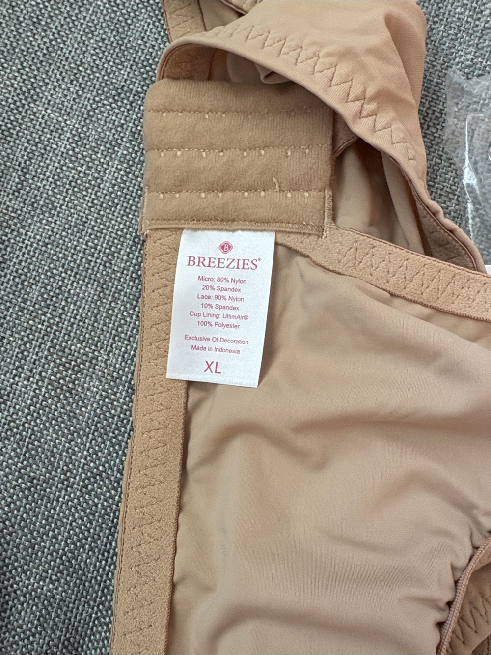 Breezies Black & Nude Lace-Trim Soft Support Wirefree Bra XL. - Picture 4 of 7